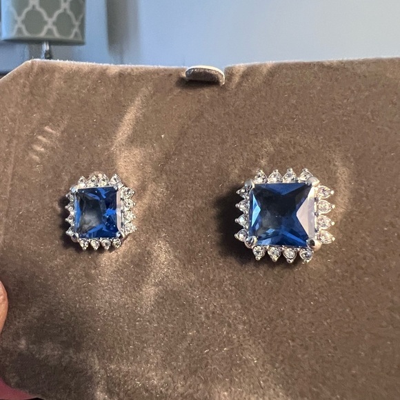 Nolan Miller Vintage Blue Square Stud Earrings - Picture 7 of 10